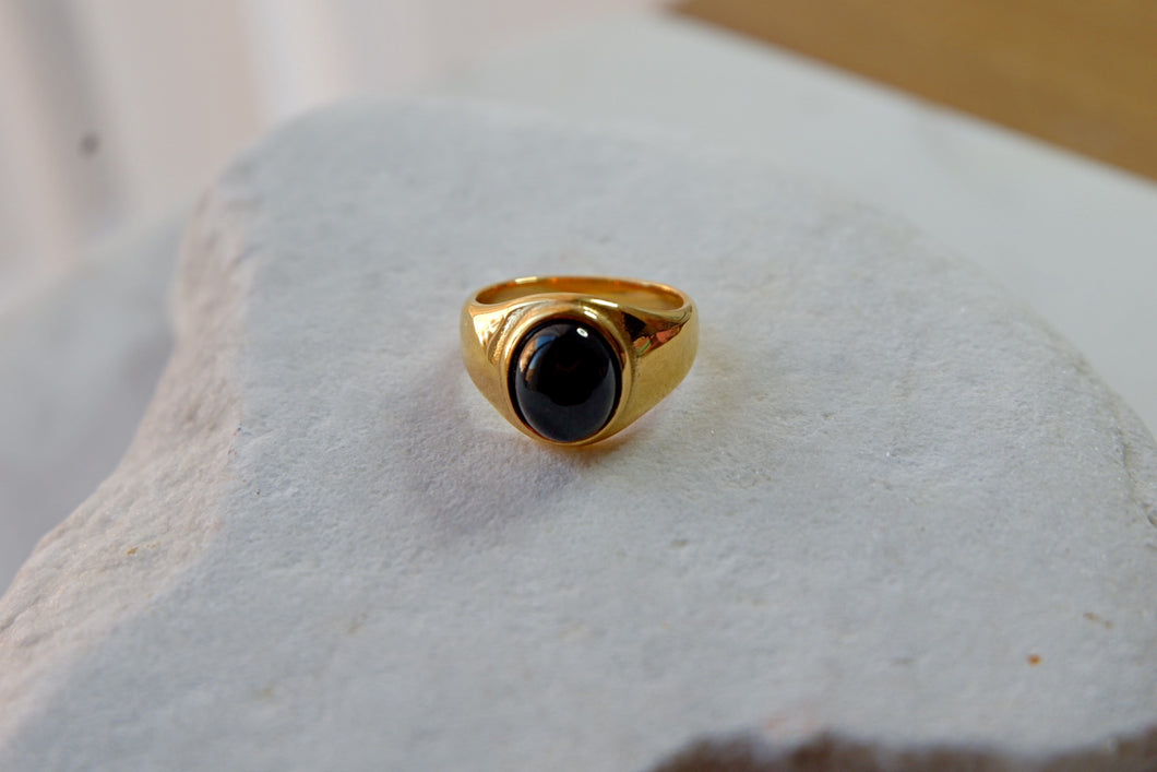 ONYX NOVA CLASSIC RING