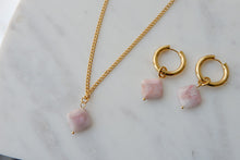 Load image into Gallery viewer, PINK AGATA &quot;MARY&quot; NECKLACE
