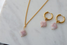 Load image into Gallery viewer, PINK AGATA &quot;MARY&quot; NECKLACE
