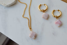 Load image into Gallery viewer, PINK AGATA &quot;MARY&quot; NECKLACE
